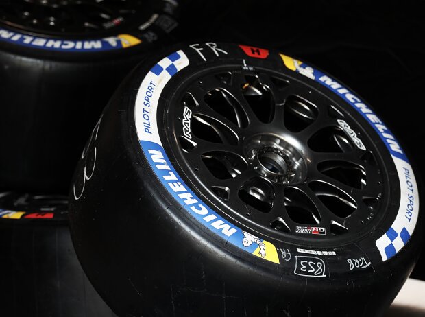Titel-Bild zur News: Die Reifen kommen auch in der WEC 2024 kalt ans Auto - außer vielleicht in Le Mans