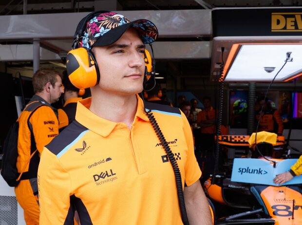 Titel-Bild zur News: McLaren-Reservefahrer Alex Palou beim Formel-1-Rennen in Miami 2023