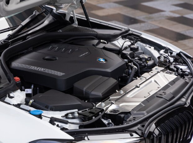 BMW 3er Touring - der Motorraum BMW 3er Touring - der Motorraum