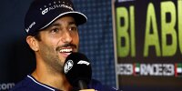 Daniel Ricciardo (AlphaTauri) vor dem Formel-1-Rennen in Abu Dhabi 2023