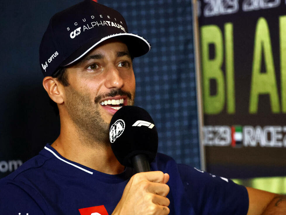 Daniel Ricciardo (AlphaTauri) vor dem Formel-1-Rennen in Abu Dhabi 2023