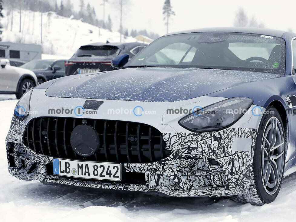 Mercedes-AMG GT53 Coupe (2024) Erlkönigfotos