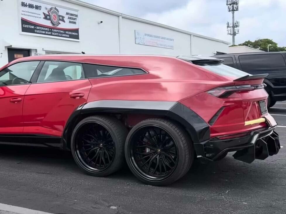 Lamborghini Urus 6x6