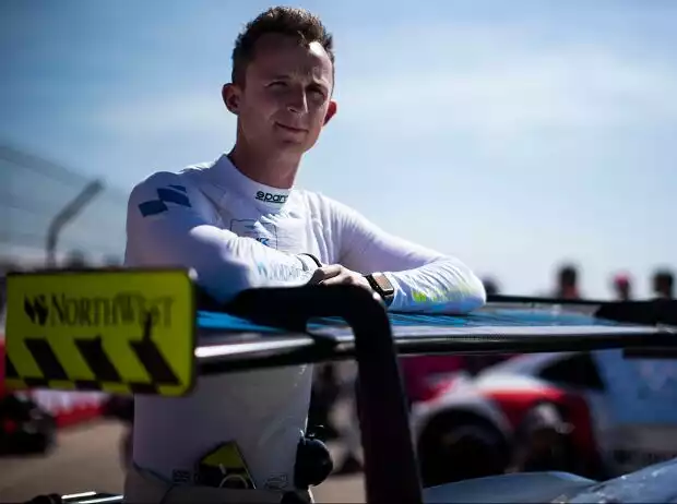 David Pittardhat es geschafft: Werksfahrer bei Aston Martin! Titel-Bild zur News: David Pittardhat es geschafft: Werksfahrer bei Aston Martin!