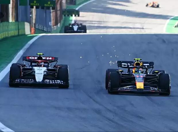 Sergio Perez, Yuki Tsunoda Titel-Bild zur News: Sergio Perez, Yuki Tsunoda