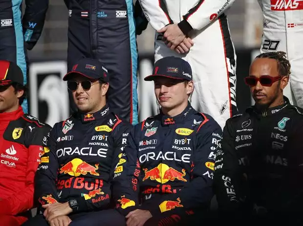 Carlos Sainz, Sergio Perez, Max Verstappen, Lewis Hamilton Titel-Bild zur News: Carlos Sainz, Sergio Perez, Max Verstappen, Lewis Hamilton