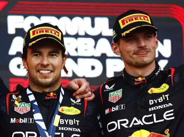 Sergio Perez und Max Verstappen auf dem Formel-1-Podium in Baku Titel-Bild zur News: Sergio Perez und Max Verstappen auf dem Formel-1-Podium in Baku