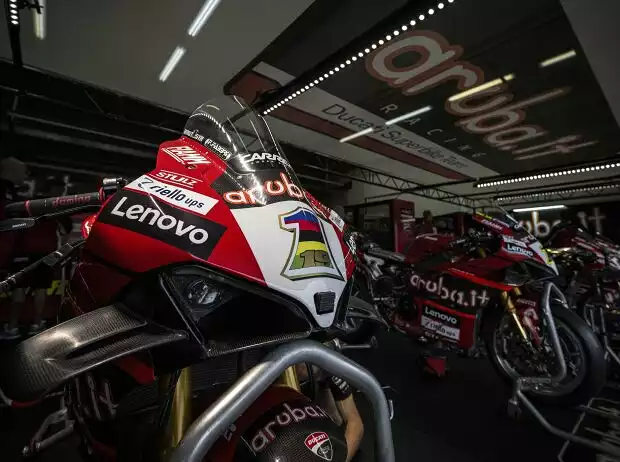 Ducati Panigale V4R Titel-Bild zur News: Ducati Panigale V4R
