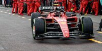 Carlos Sainz im Ferrari SF-23 in der Boxengasse beim Formel-1-Rennen in Monaco 2023
