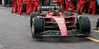 Carlos Sainz im Ferrari SF-23 in der Boxengasse beim Formel-1-Rennen in Monaco 2023