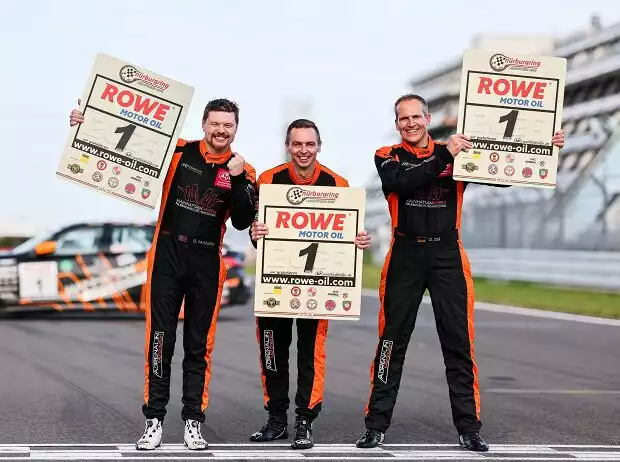 Oscar Sandberg, Philipp Leisen und Daniel Zils holten den sechsten Titel für Adrenalin Motorsport in Folge Titel-Bild zur News: Oscar Sandberg, Philipp Leisen und Daniel Zils holten den sechsten Titel für Adrenalin Motorsport in Folge