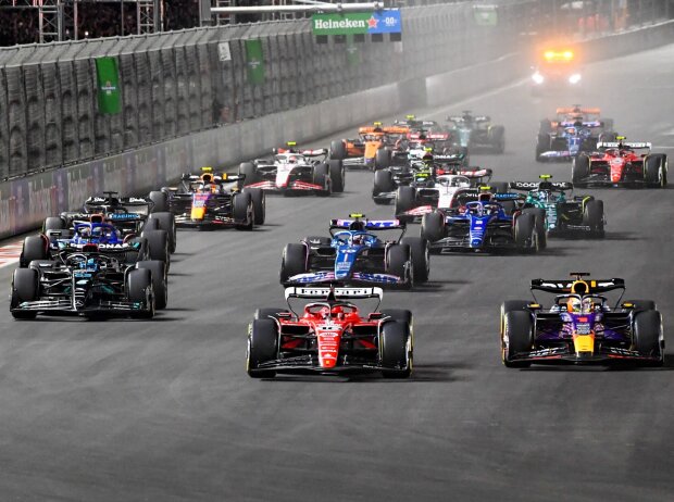 Titel-Bild zur News: Formel-1-Start beim Grand Prix von Las Vegas in der Saison 2023