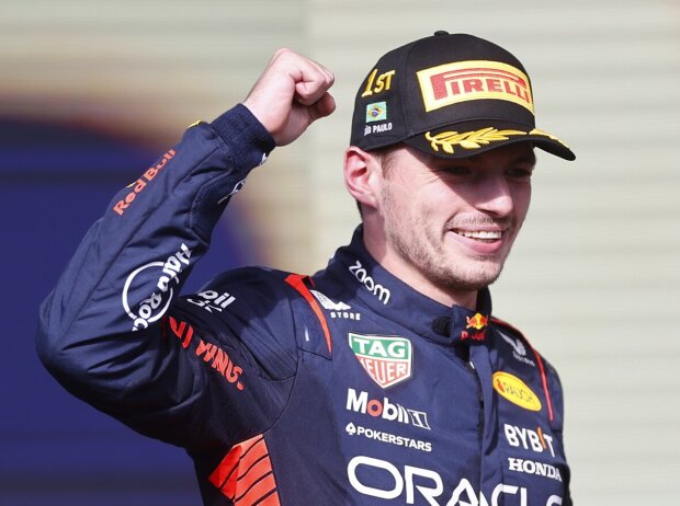 Titel-Bild zur News: Max Verstappen bejubelt einen seiner vielen Siege in der Formel-1-Saison 2023