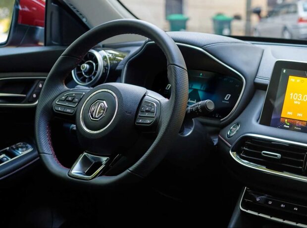 Cockpit des MG HS Cockpit des MG HS