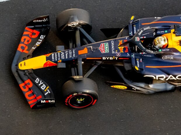 Titel-Bild zur News: Max Verstappen im Red Bull RB18