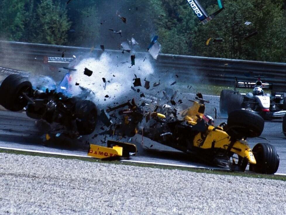 Der schwere Unfall von Nick Heidfeld und Takuma Sato 2002 in Spielberg