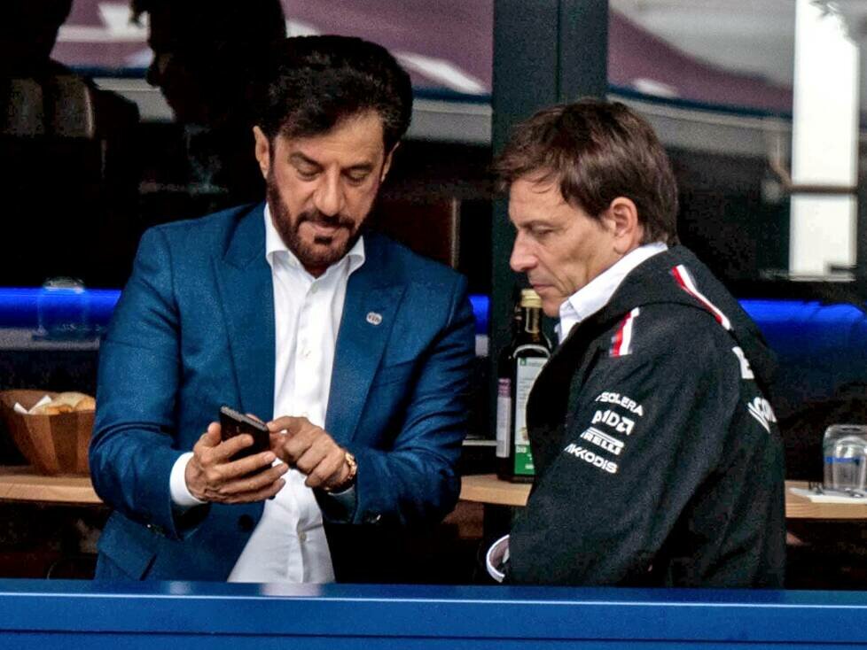 FIA-Präsident Mohammed bin Sulayem und Mercedes-Teamchef Toto Wolff