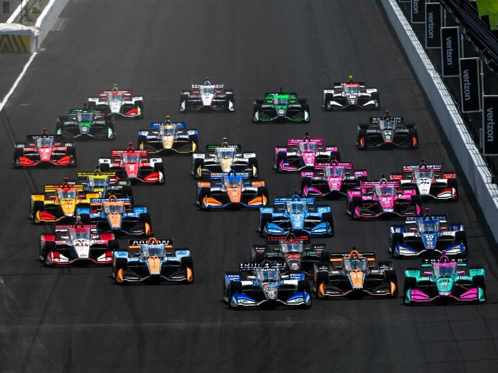 Graham Rahal, Felix Rosenqvist, Christian Lundgaard, Josef Newgarden, Devlin DeFrancesco