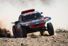 Bild zum Inhalt: Rallye Dakar 2024: Loeb bricht Radaufhängung - Sainz und Audi vor Sieg