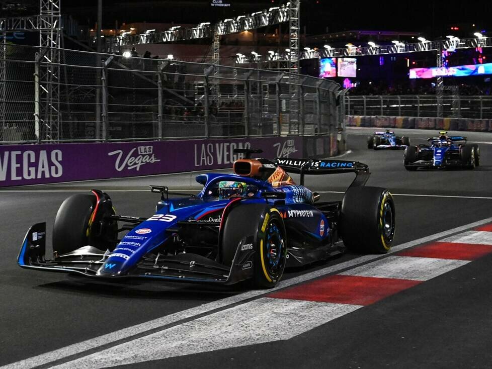 Alexander Albon im Williams FW45 beim Formel-1-Rennen in Las Vegas 2023