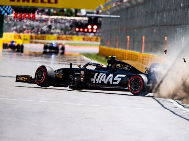 Titel-Bild zur News: Kevin Magnussen verunfallt 2019 beim Formel-1-Rennen in Montreal
