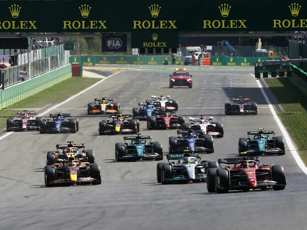 Carlos Sainz, Max Verstappen, Lewis Hamilton, Fernando Alonso, George Russell