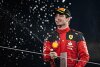 Bild zum Inhalt: WM-Titel in Rot bleibt der Traum: Charles Leclerc verlängert mit Ferrari!