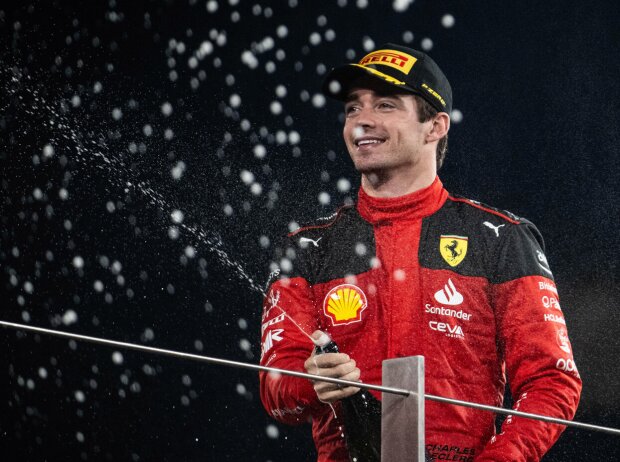 Titel-Bild zur News: Charles Leclerc (Ferrari) jubelt über Platz zwei beim Formel-1-Rennen in Abu Dhabi 2023