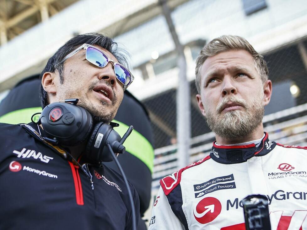 Haas-Teamchef Ayao Komatsu und Kevin Magnussen