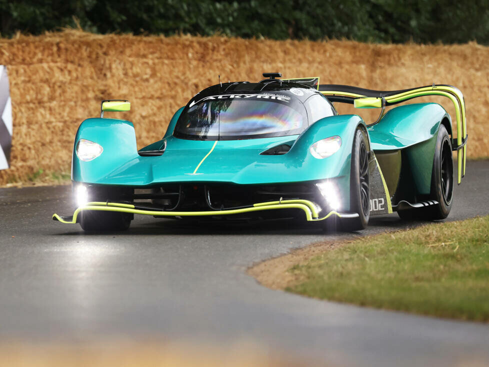 Aston Martin Valkyrie AMR Pro