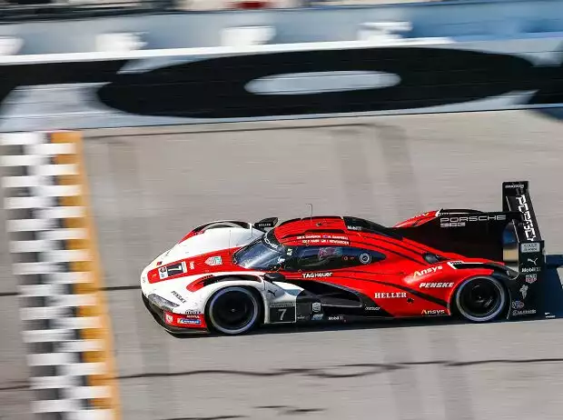 Penske holte den Sieg bei der 62. Ausgabe der 24 Stunden von Daytona Titel-Bild zur News: Penske holte den Sieg bei der 62. Ausgabe der 24 Stunden von Daytona