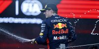 Max Verstappen jubelt über einen Sieg in der Formel 1