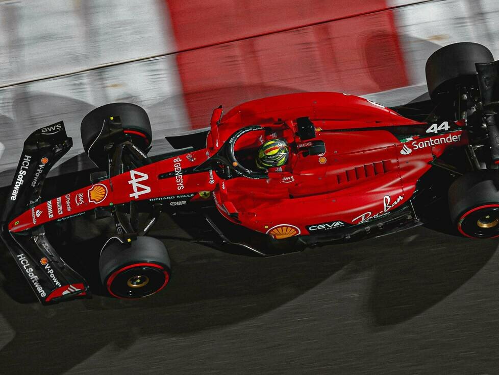 Fotomontage: Lewis Hamilton im Ferrari mit der Startnummer 44