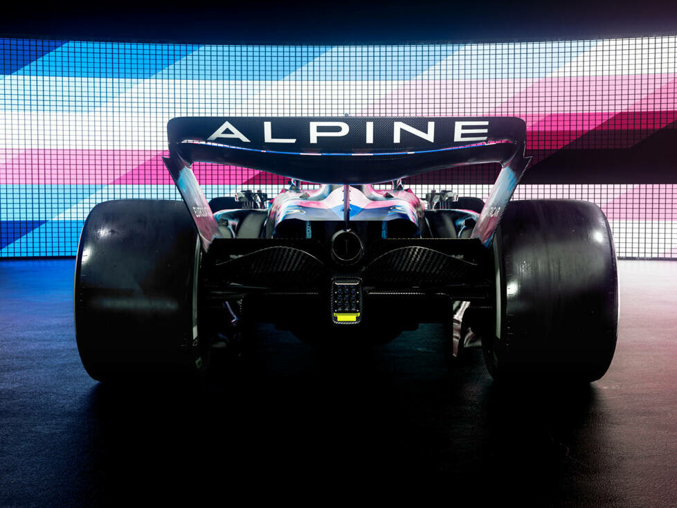 Alpine A524
