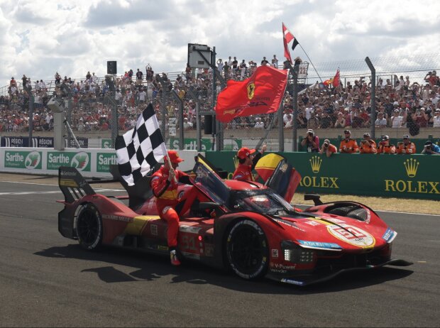 Die Titelverteidiger: Alessandro Pier Guidi, James Calado und Antonio Giovinazzi auf ihrem Ferrari 499P Die Titelverteidiger: Alessandro Pier Guidi, James Calado und Antonio Giovinazzi auf ihrem Ferrari 499P