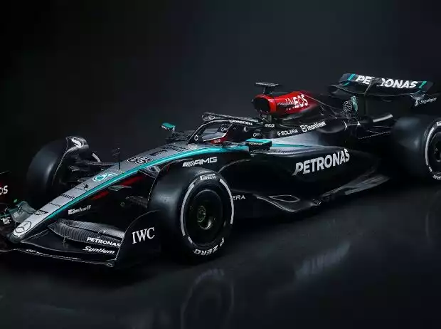 Mercedes W15 Titel-Bild zur News: Mercedes W15