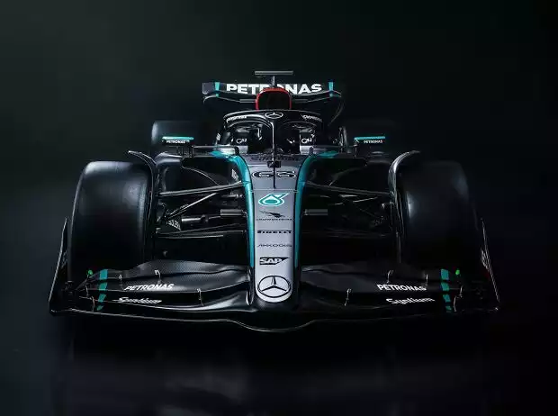 Mercedes W15 Titel-Bild zur News: Mercedes W15
