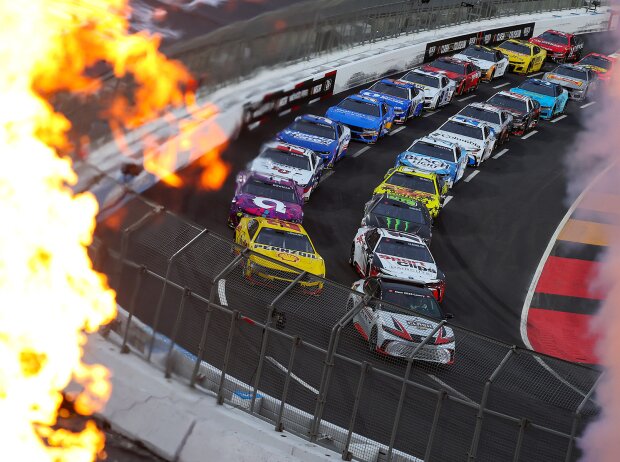 Titel-Bild zur News: Auftakt ins NASCAR-Jahr 2024 im Los Angeles Memorial Coliseum