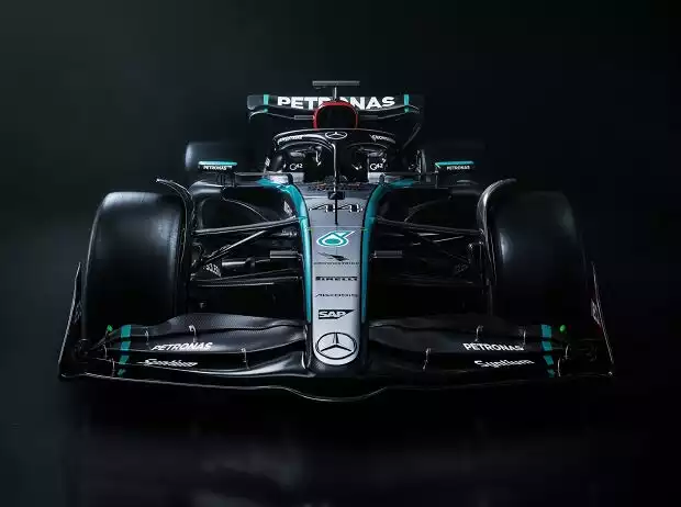 Der Mercedes W15 von Lewis Hamilton für die Formel-1-Saison 2024 Titel-Bild zur News: Der Mercedes W15 von Lewis Hamilton für die Formel-1-Saison 2024