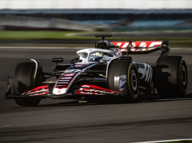 Titel-Bild zur News: Nico Hülkenberg beim Shakedown mit dem Haas VF-24 vor der Formel-1-Saison 2024