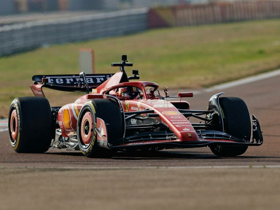 Der Ferrari SF-24 bei seinem Shakedown vor der Formel-1-Saison 2024 in Fiorano