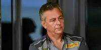 Pirelli-Sportchef Mario Isola im Formel-1-Paddock