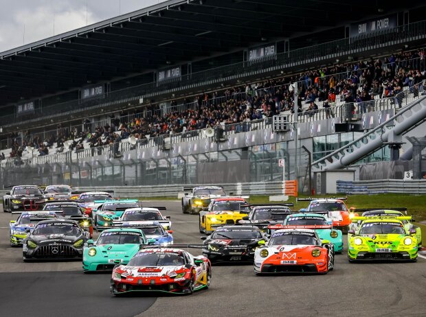 Titel-Bild zur News: Start zu den 52. 24 Stunden vom Nürburgring ist am 1. Juni 2024 um 16 Uhr