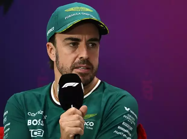 Fernando Alonso (Aston Martin) Titel-Bild zur News: Fernando Alonso (Aston Martin)