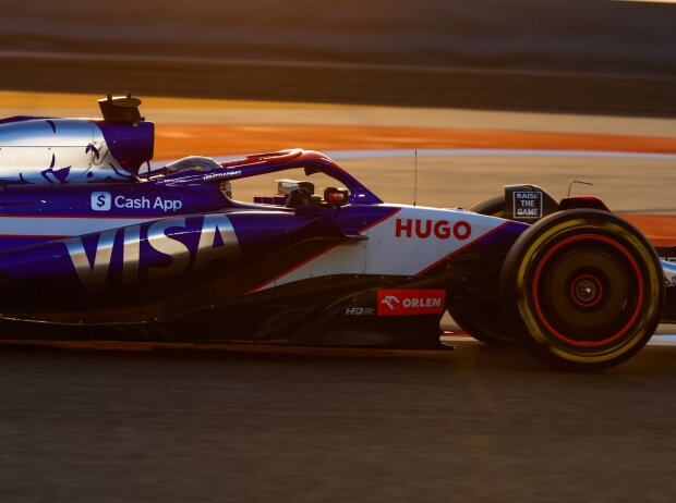 Titel-Bild zur News: Daniel Ricciardo im Racing Bulls VCARB 01 bei den Formel-1-Tests 2024 in Bahrain