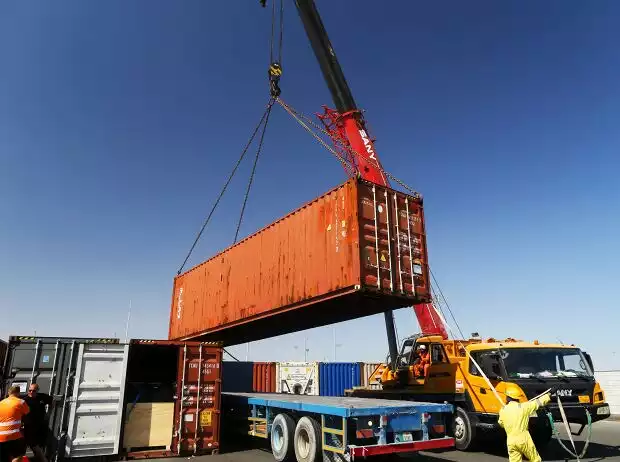 Franchtcontainer bei der WEC in Katar 2023 Titel-Bild zur News: Franchtcontainer bei der WEC in Katar 2023