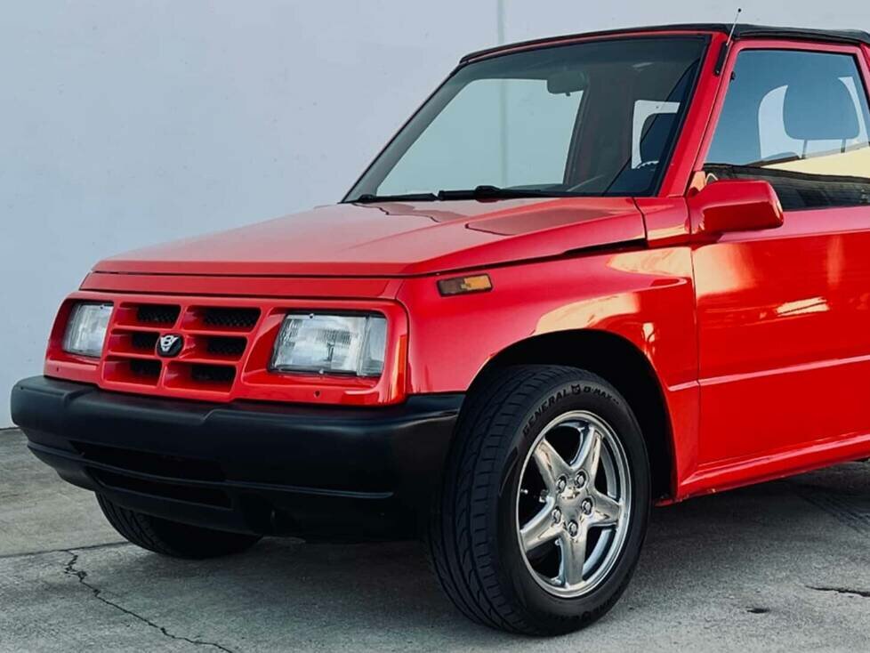 1996 Geo Tracker V8