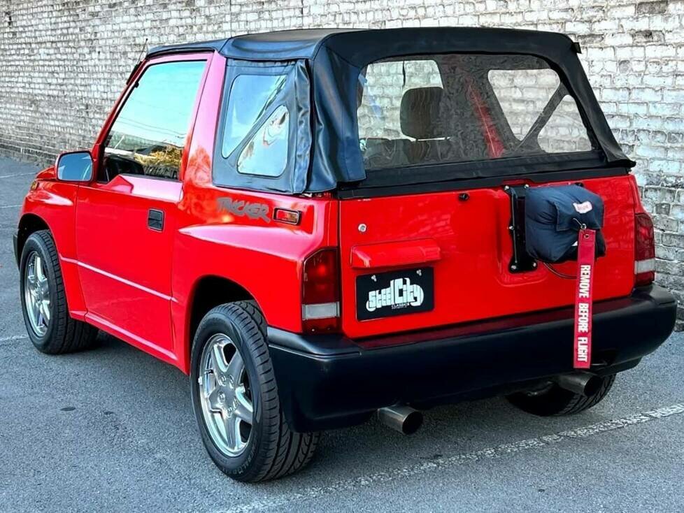 1996 Geo Tracker V8