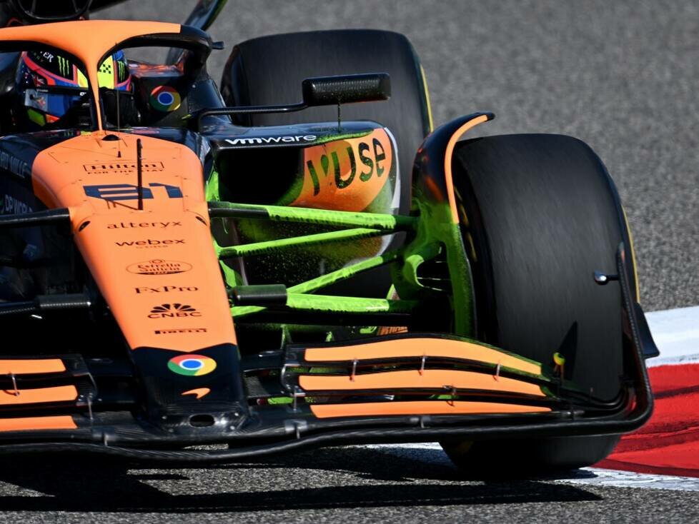 Oscar Piastri im McLaren MCL38 mit Pullrod-Aufhängung vorne