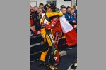 Nicolo Bulega jubelt mit Andrea Iannone